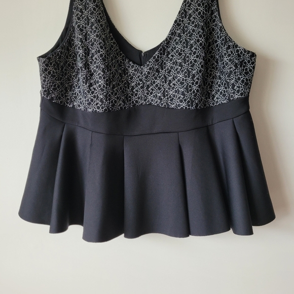 NWT ASOS Curve Sleeveless Black Peplum Blouse Abstract Floral Lace Overlay - Picture 14 of 14